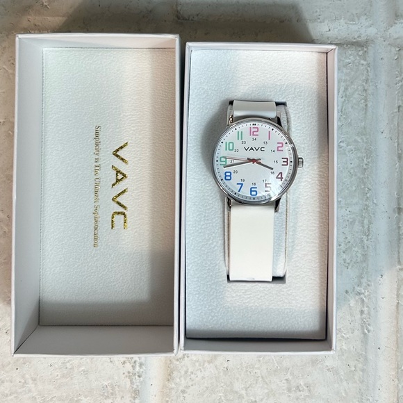NWT VAVC Nurse Watch - Picture 4 of 7